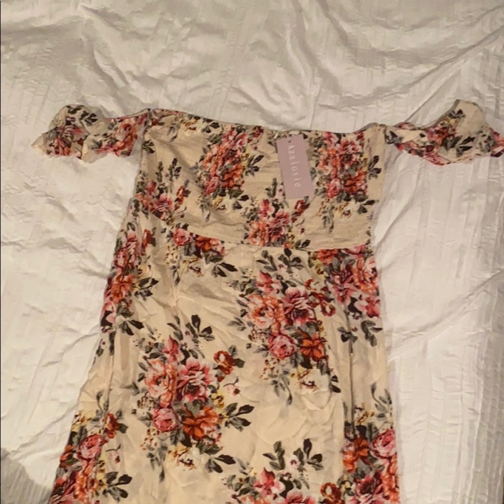 Dress - Picture 3 of 6